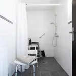 Solaris 8 Mit Balkon Und Moderner Einrichtung Appartamento