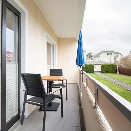 Solaris 8 Mit Balkon Und Moderner Einrichtung *