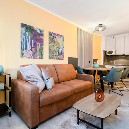 Solaris 8 Mit Balkon Und Moderner Einrichtung Grömitz