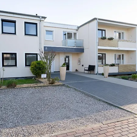 Solaris 8 Mit Balkon Und Moderner Einrichtung * Groemitz